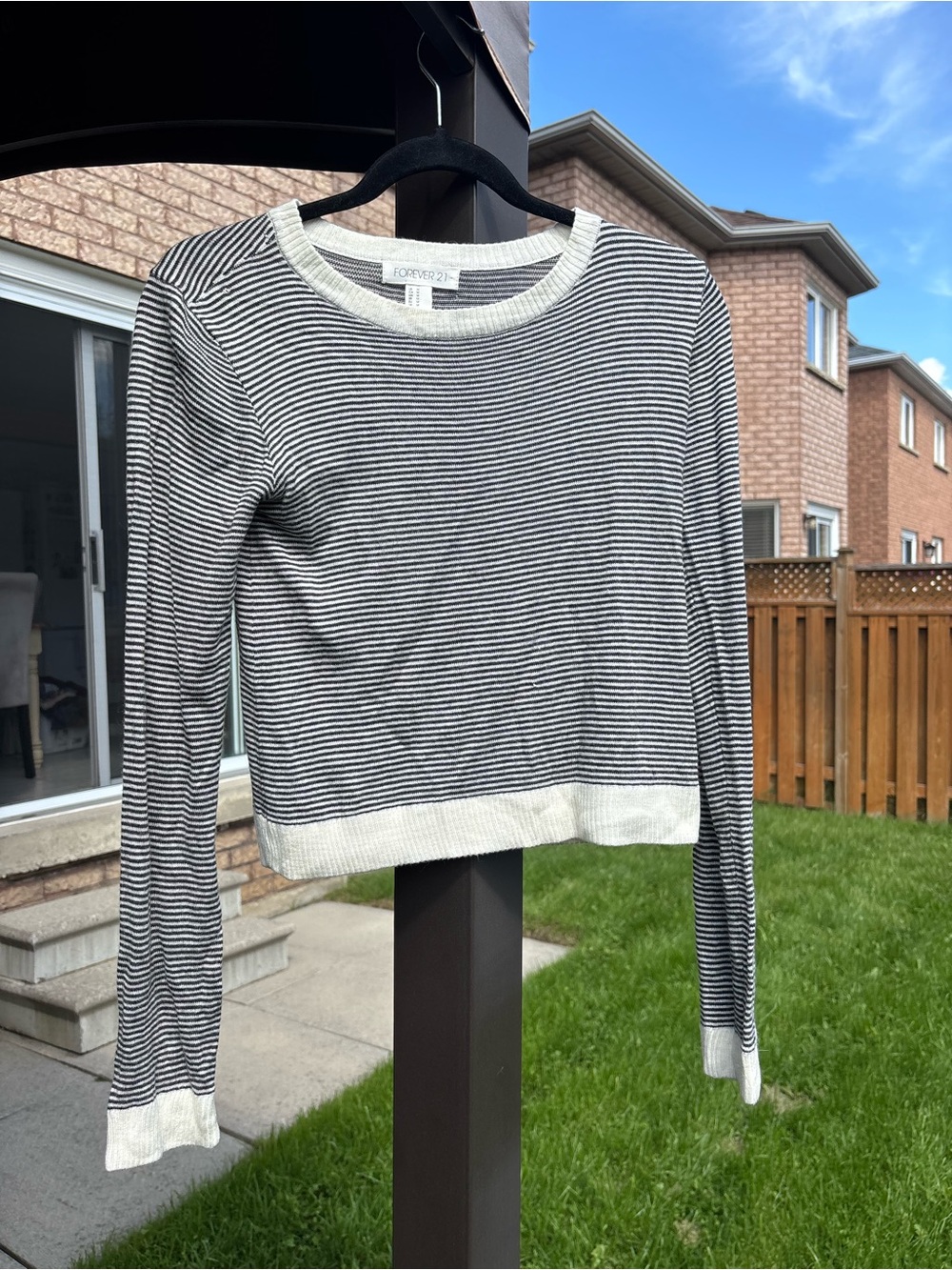 Forever 21 Black and White Striped Long-Sleeve Crewneck Top